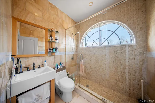 $1,588,000 | 66-19 Commonwealth Boulevard | Little Neck