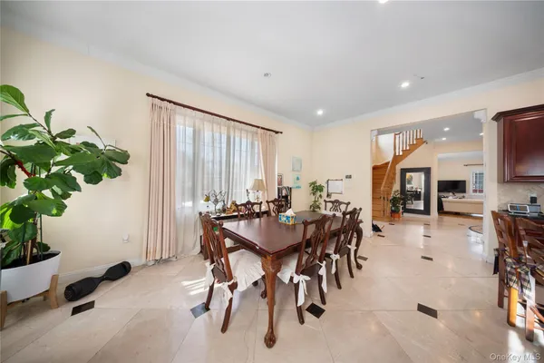 $1,588,000 | 66-19 Commonwealth Boulevard | Little Neck