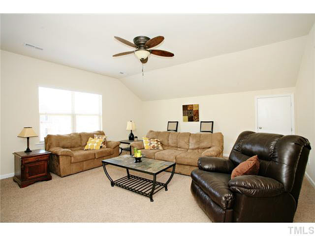 1002 Lakeview Road Durham, NC 27712 - Photo 17 of 22 Bonus Room