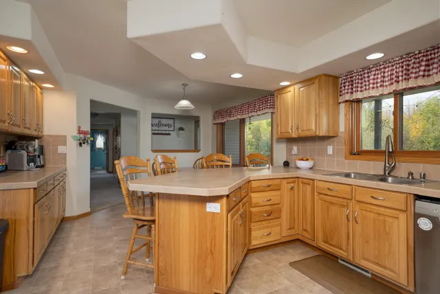 $519,900 | 40640 County Road 128, Deer River, MN 56636