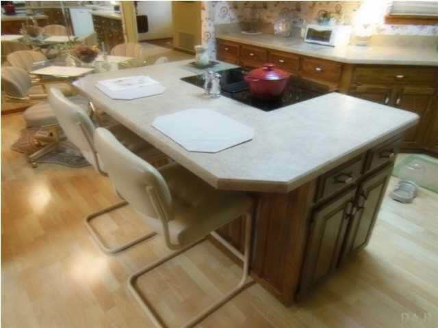 520 Turnberry Road Cantonment, FL 32533 - Photo 11 of 25 Breakfast Bar