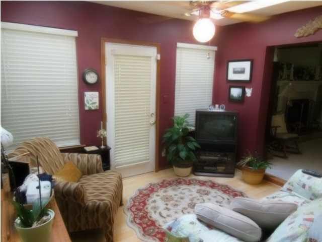 520 Turnberry Road Cantonment, FL 32533 - Photo 17 of 25 Sitting Room