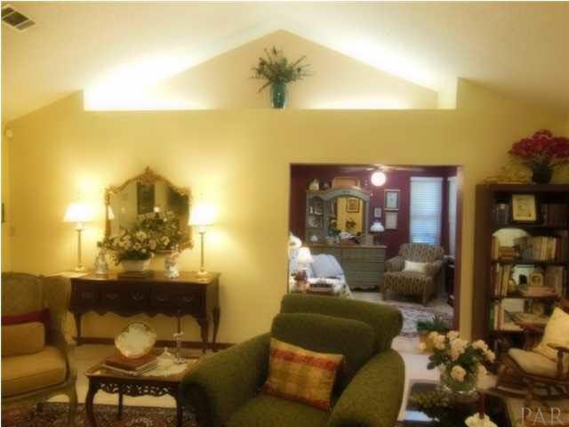 520 Turnberry Road Cantonment, FL 32533 - Photo 7 of 25 Plant Ledges in Great Room