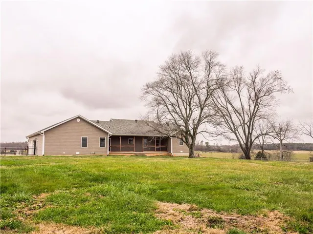 $565,000 | Y Highway, Birch Tree, MO 65438