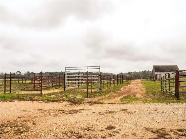 $565,000 | Y Highway, Birch Tree, MO 65438