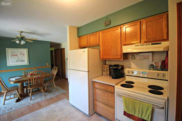 7400 North Nichols Road Flushing, MI 48433 - Photo 6 of 23 21218628-5.JPG