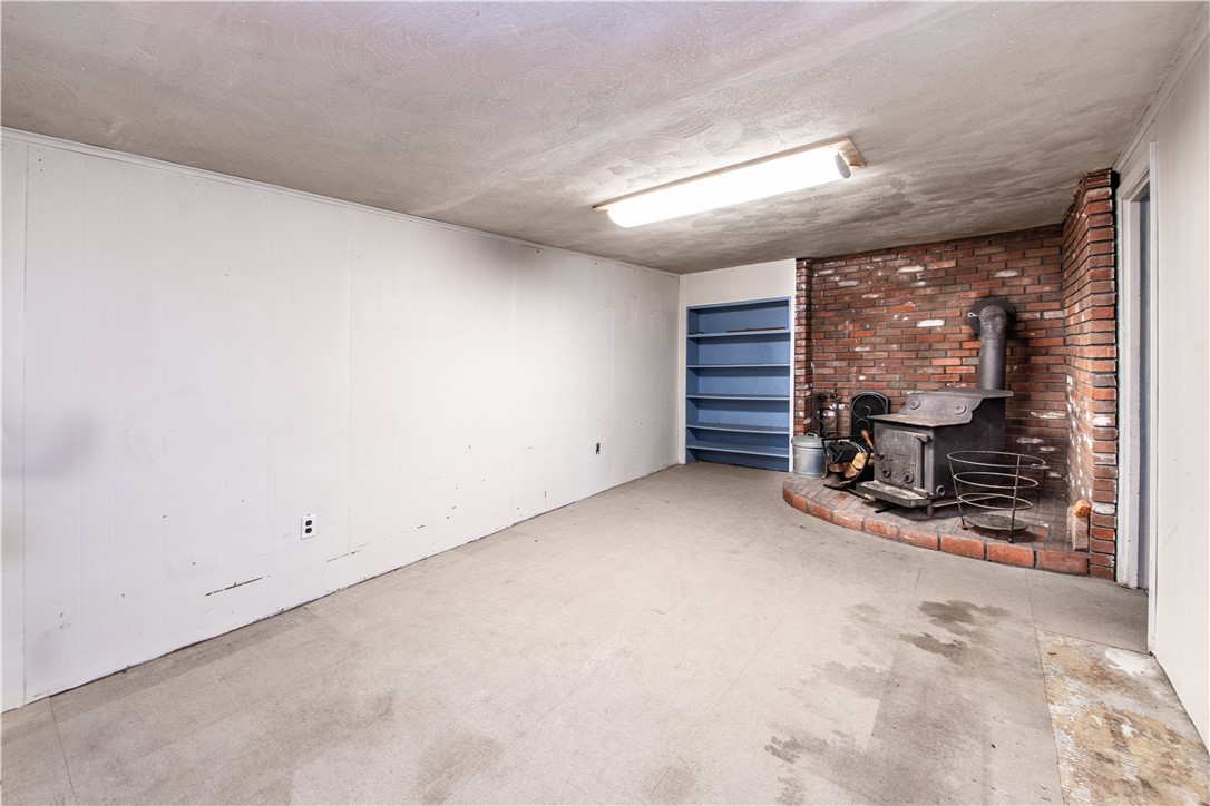 32 Lydia Road Coventry, RI 02816 - Photo 35 of 38