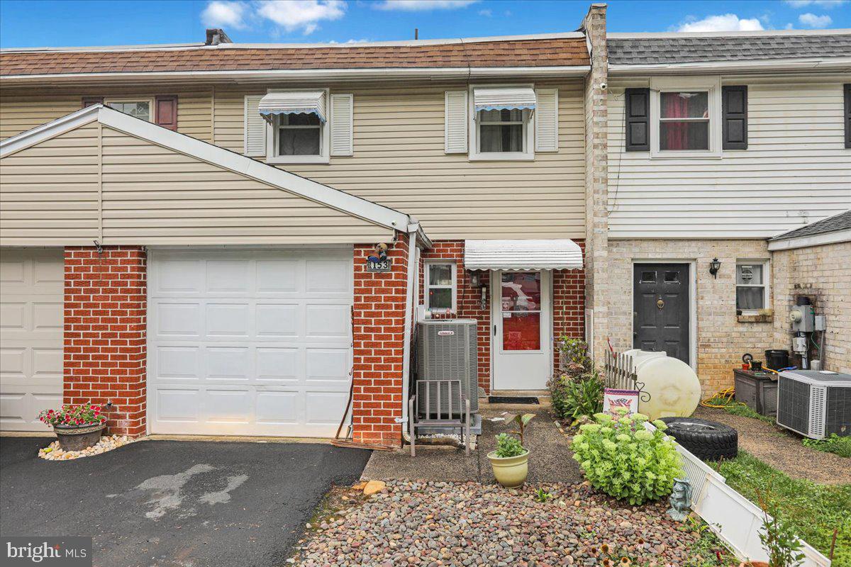 1153 Fox Run Reading, PA 19606 - Photo 1 of 23 Gallery Image 1