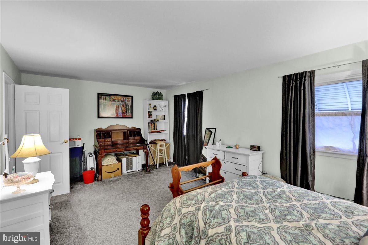 1153 Fox Run Reading, PA 19606 - Photo 12 of 23 Gallery Image 12