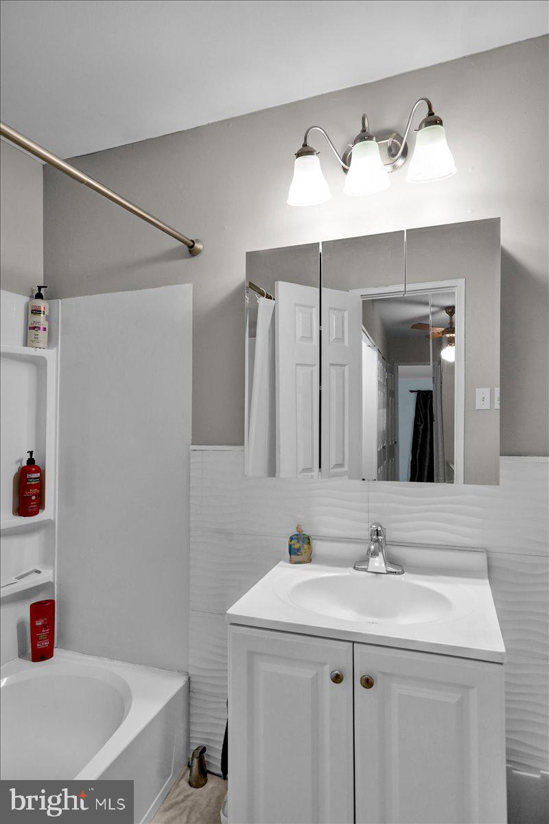 1153 Fox Run Reading, PA 19606 - Photo 14 of 23 Gallery Image 14