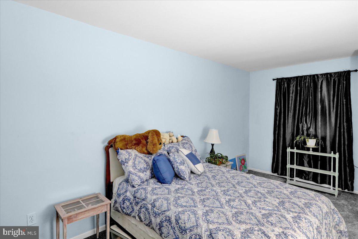 1153 Fox Run Reading, PA 19606 - Photo 16 of 23 Gallery Image 16