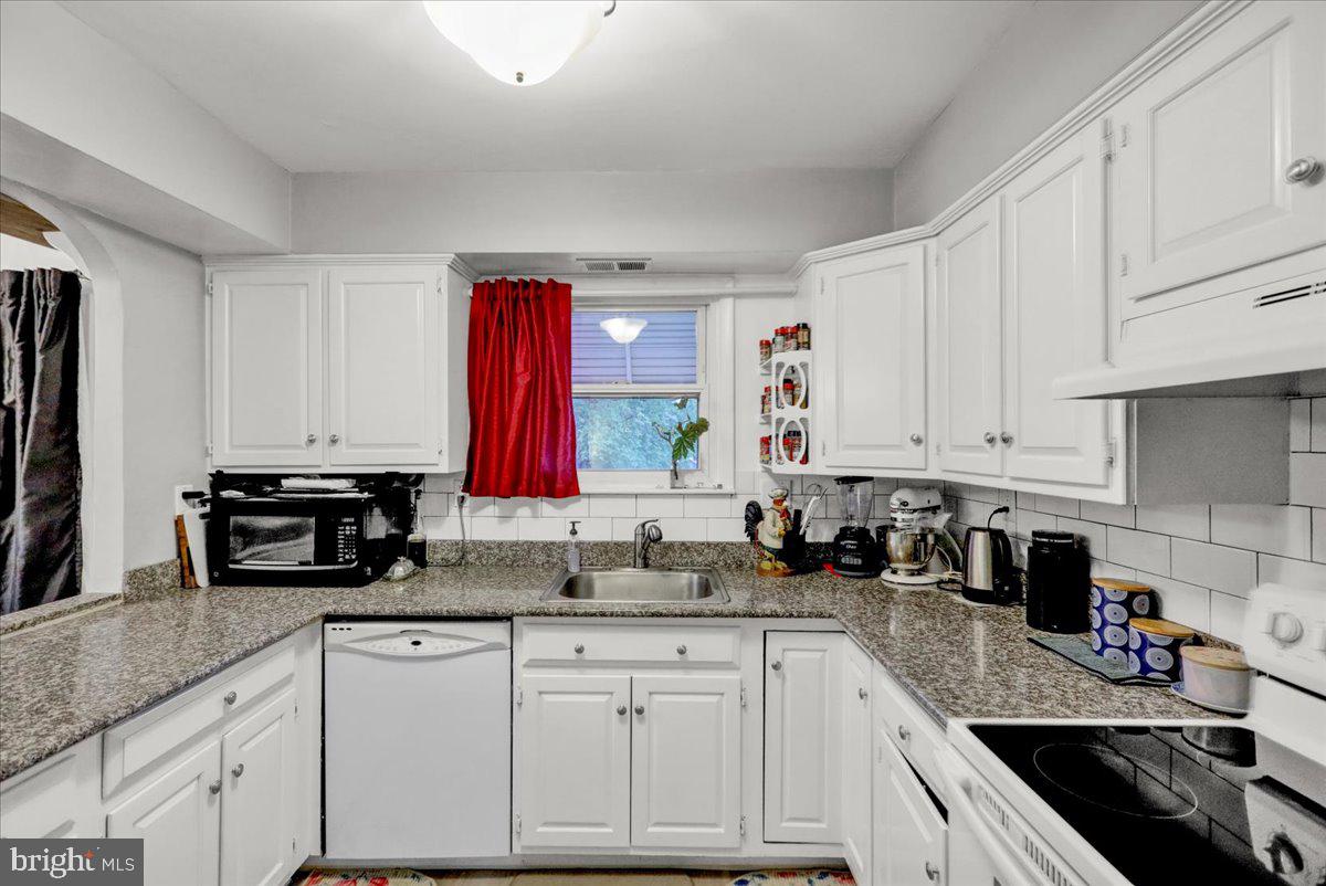 1153 Fox Run Reading, PA 19606 - Photo 8 of 23 Gallery Image 8