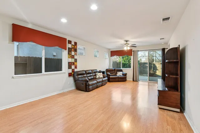 $525,000 | 7448 Abbey Circle, Elk Grove, CA 95757