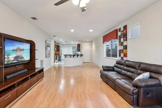 $525,000 | 7448 Abbey Circle, Elk Grove, CA 95757