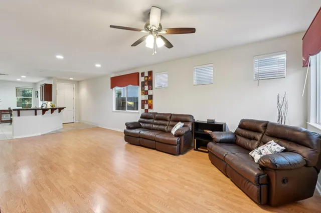 $525,000 | 7448 Abbey Circle, Elk Grove, CA 95757