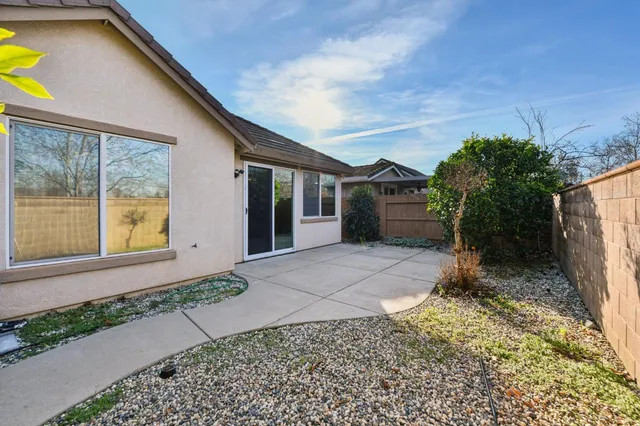 $525,000 | 7448 Abbey Circle, Elk Grove, CA 95757