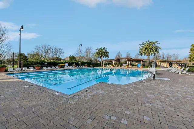 $525,000 | 7448 Abbey Circle, Elk Grove, CA 95757