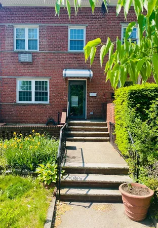 $3,300 | 150-22 58th Avenue | Queensboro Hill