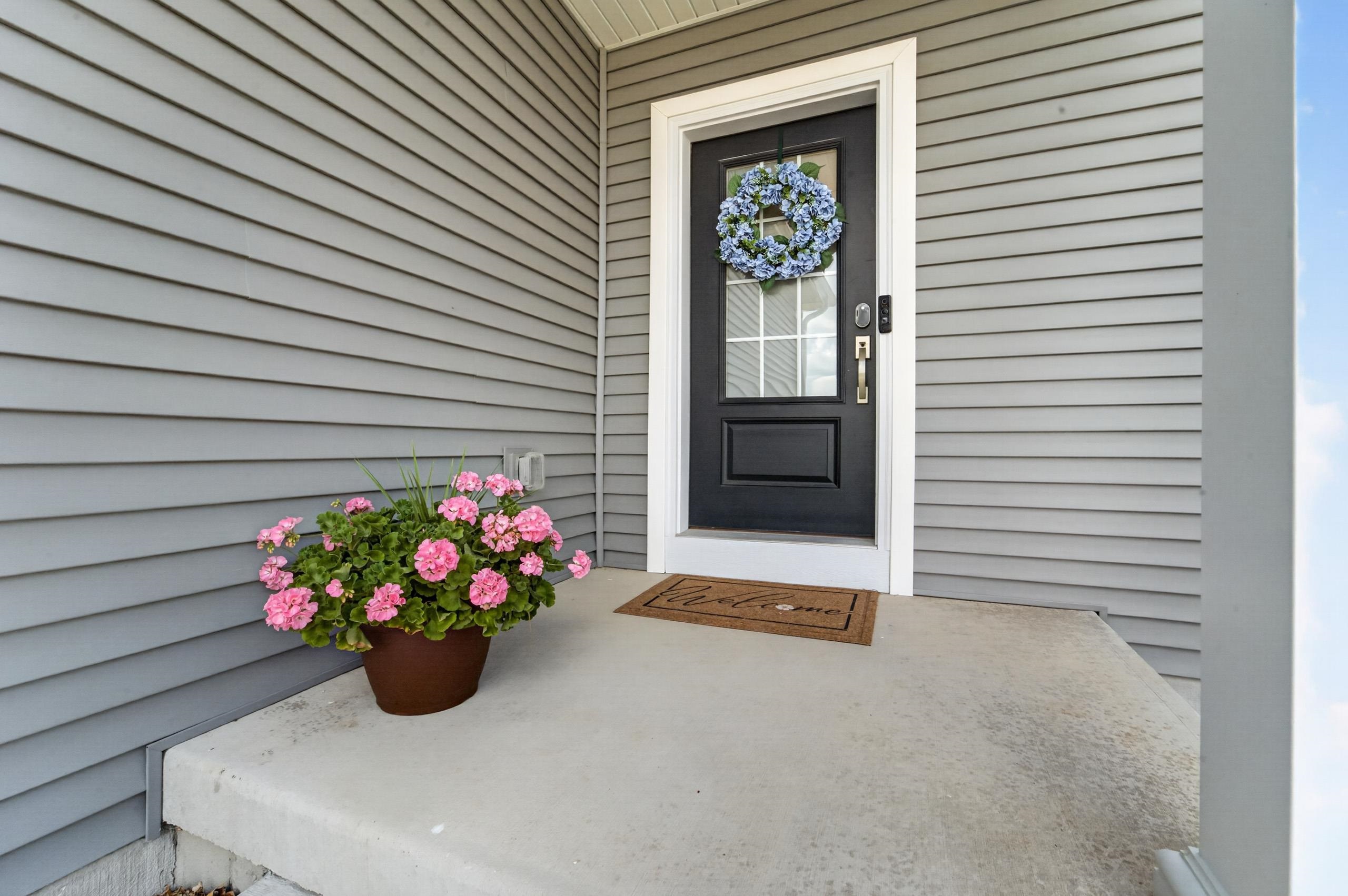 1132 Oak Knl Road Sun Prairie, WI 53590 - Photo 2 of 49