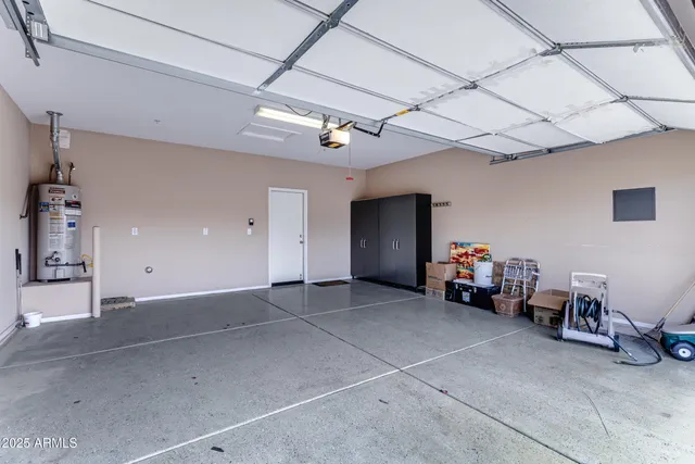 a view of livingroom with furniture
