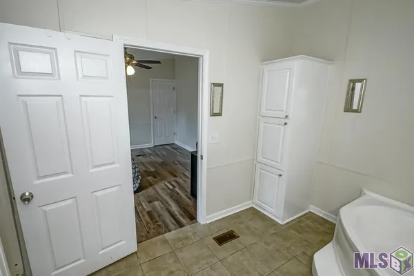 $175,000 | 9958 Little John Avenue, Denham Springs, LA 70706