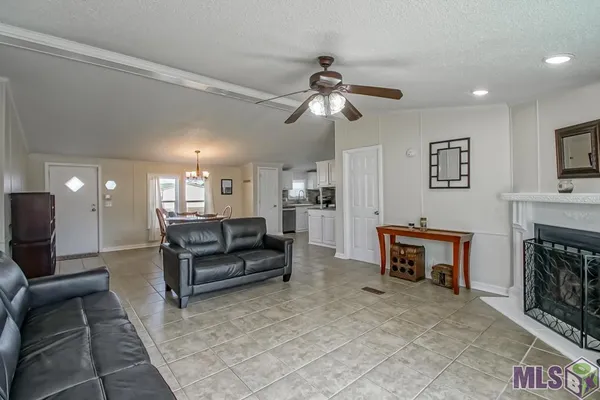 $175,000 | 9958 Little John Avenue, Denham Springs, LA 70706