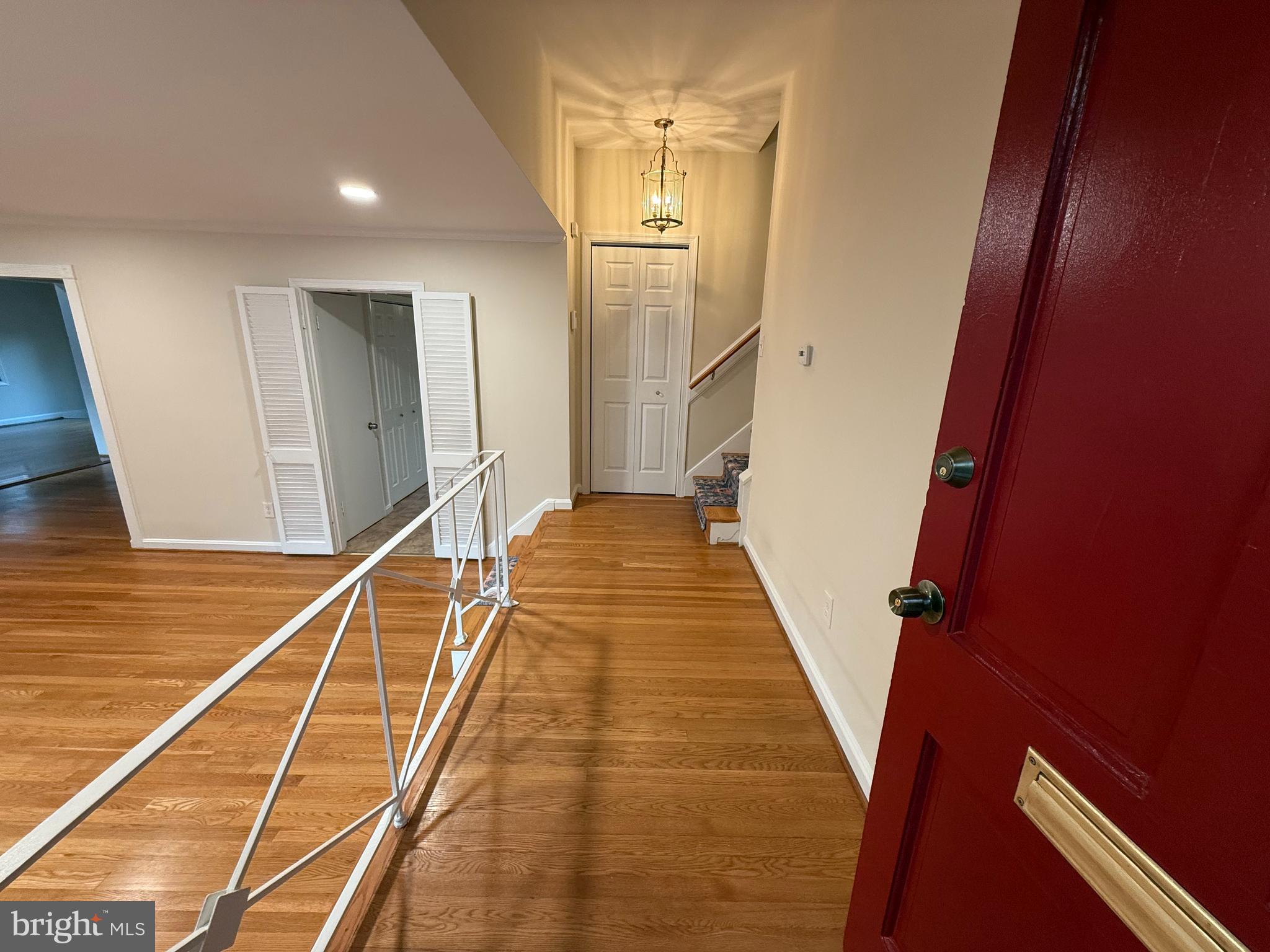 6209 Redwing Road Bethesda, MD 20817 - Photo 4 of 27 a view of a balcony