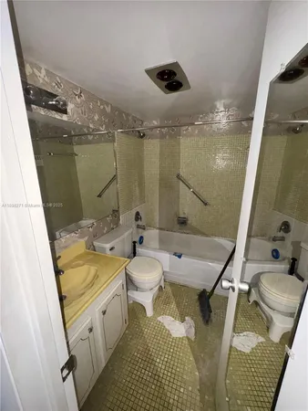 $999 | 211 Coventry I, Unit 211, West Palm Beach, FL 33417