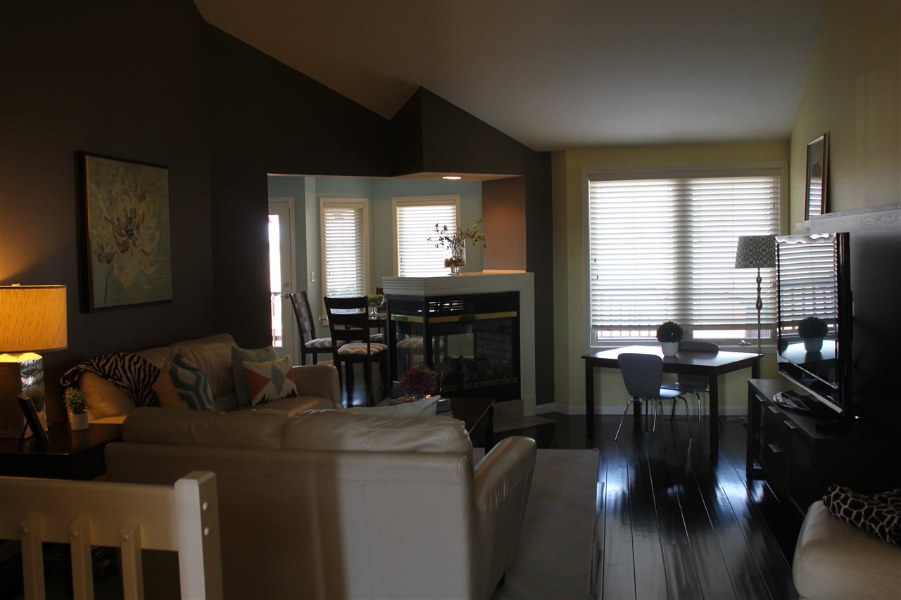 2033 Falcon Ridge Cove Fort Wayne, IN 46845 - Photo 4 of 25 Gallery Image 4