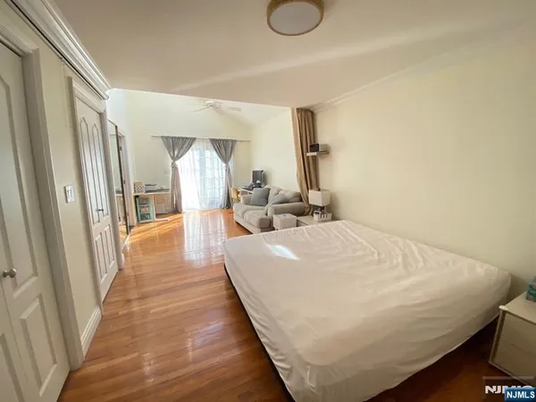 $5,600 | 102 West Saddle River Road, Saddle River, NJ 07458