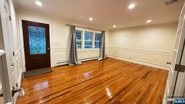 $5,600 | 102 West Saddle River Road, Saddle River, NJ 07458