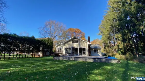 $5,600 | 102 West Saddle River Road, Saddle River, NJ 07458