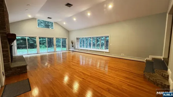 $5,600 | 102 West Saddle River Road, Saddle River, NJ 07458