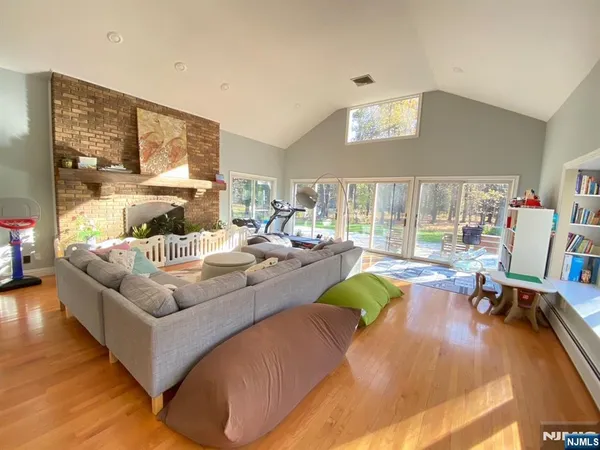 $5,600 | 102 West Saddle River Road, Saddle River, NJ 07458