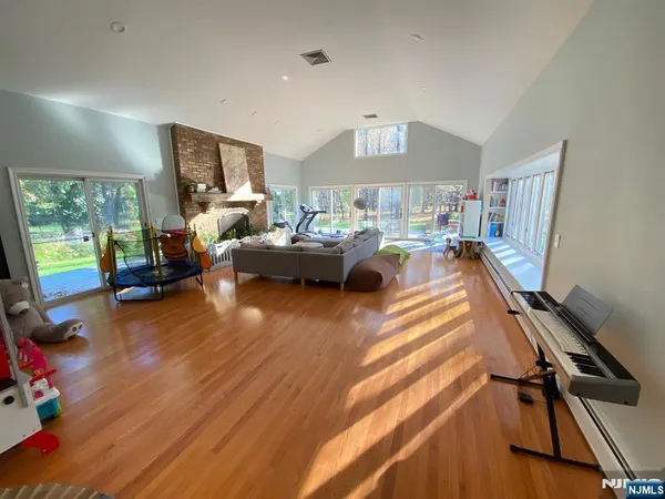 $5,600 | 102 West Saddle River Road, Saddle River, NJ 07458