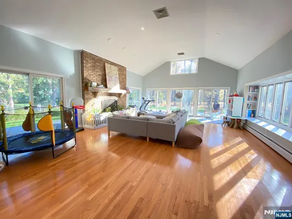 $5,600 | 102 West Saddle River Road, Saddle River, NJ 07458