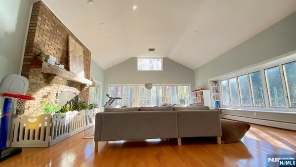 $5,600 | 102 West Saddle River Road, Saddle River, NJ 07458