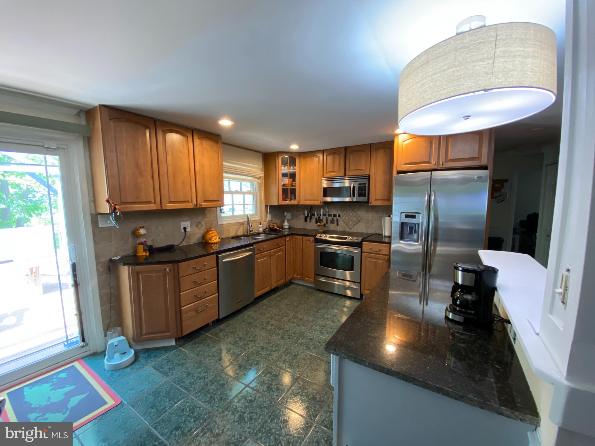 150 Magnolia Road Sterling, VA 20164 - Photo 3 of 27 Gallery Image 3