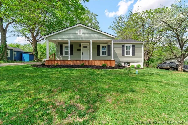 $209,900 | 840 East Walnut Street, Corydon, IN 47112