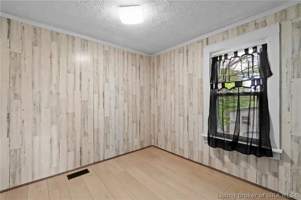 $209,900 | 840 East Walnut Street, Corydon, IN 47112