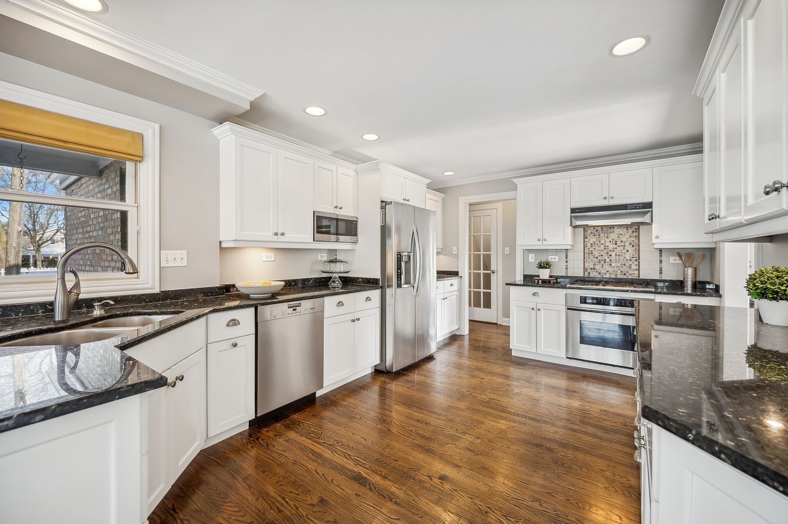 734 Indian Road Glenview, IL 60025 - Photo 7 of 34 Gallery Image 7