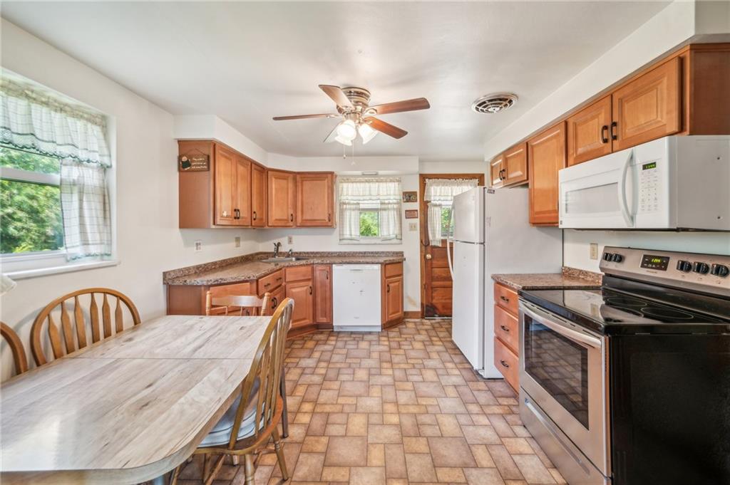 2451 Haymaker Road Monroeville, PA 15146 - Photo 7 of 25 Fully Equipped Kitchen