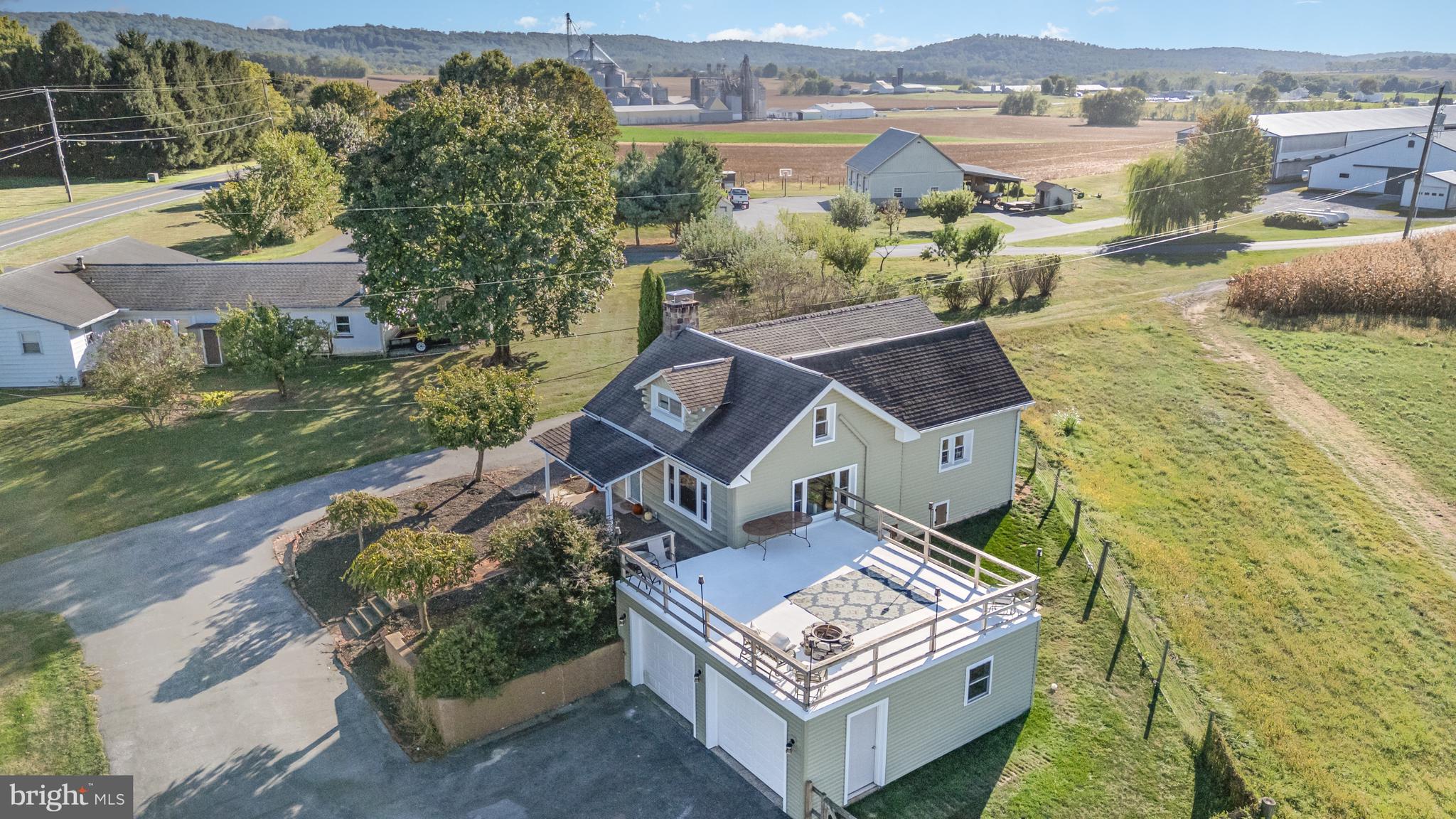 2215 Colebrook Road Lebanon, PA 17042 - Photo 2 of 35