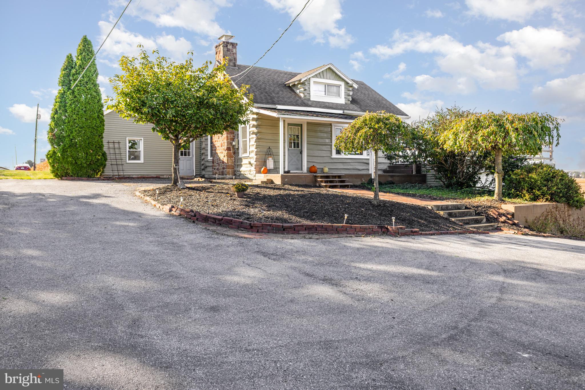 2215 Colebrook Road Lebanon, PA 17042 - Photo 5 of 35