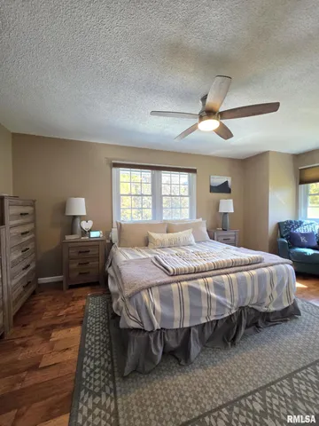 $249,000 | 728 East Tolton Drive, Quincy, IL 62305