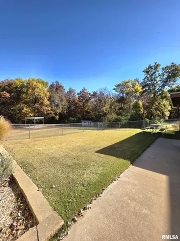 $249,000 | 728 East Tolton Drive, Quincy, IL 62305