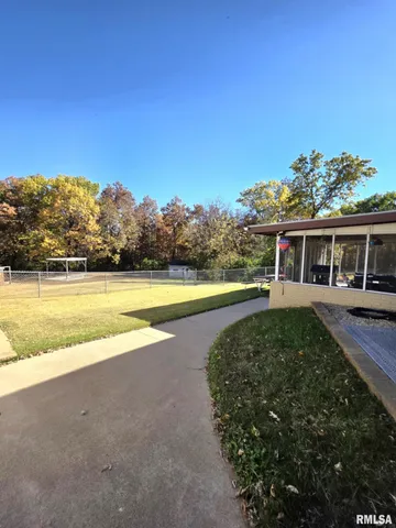 $249,000 | 728 East Tolton Drive, Quincy, IL 62305