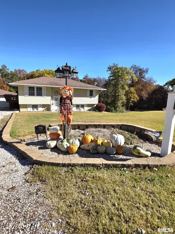 $249,000 | 728 East Tolton Drive, Quincy, IL 62305