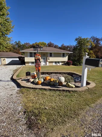 $249,000 | 728 East Tolton Drive, Quincy, IL 62305