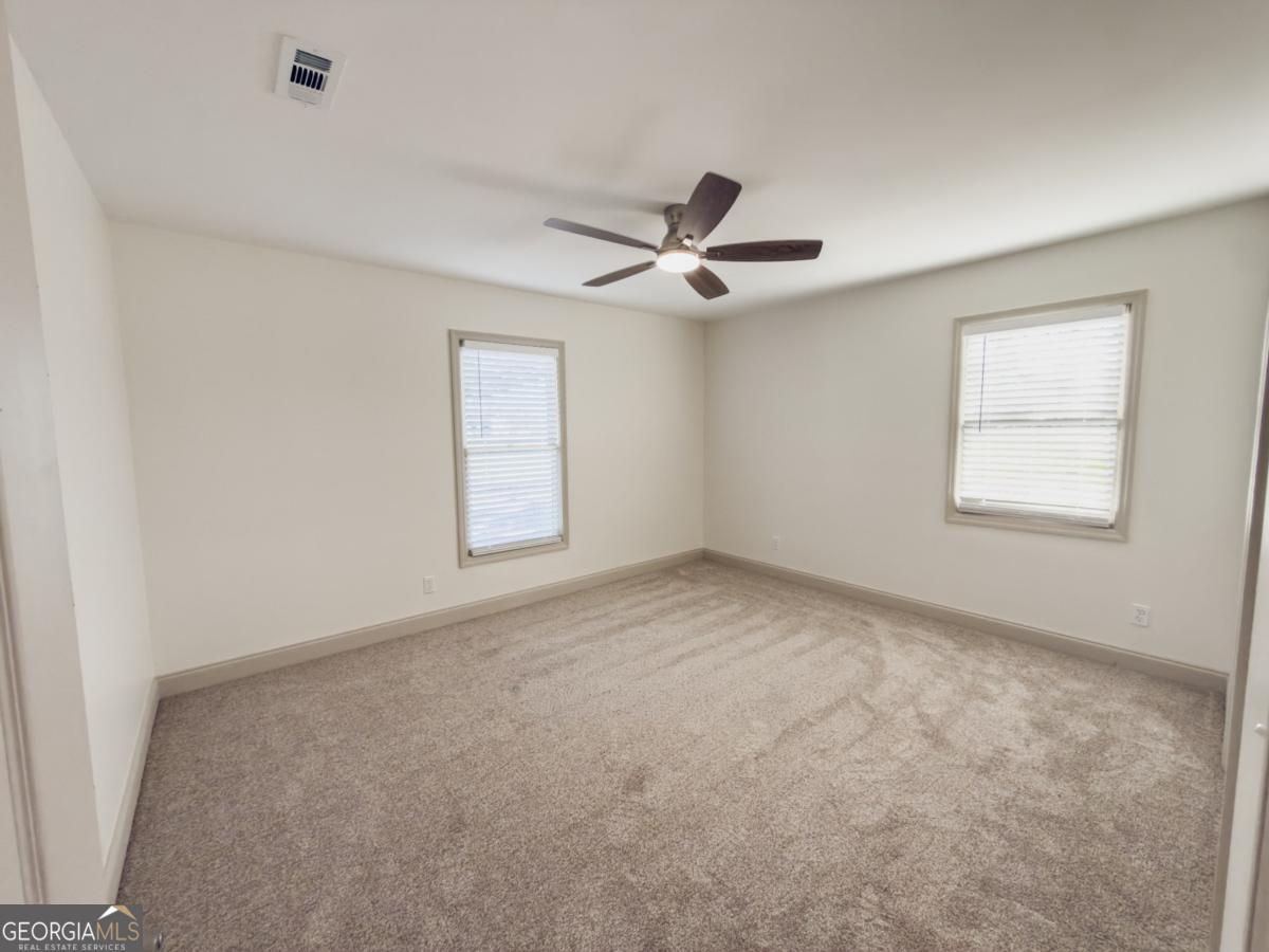 5885 Val Del Road Hahira, GA 31632 - Photo 13 of 27